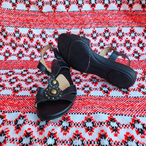 《Naturalizer N5 black and gold sandals size 7.5》 - Picture 3 of 7
